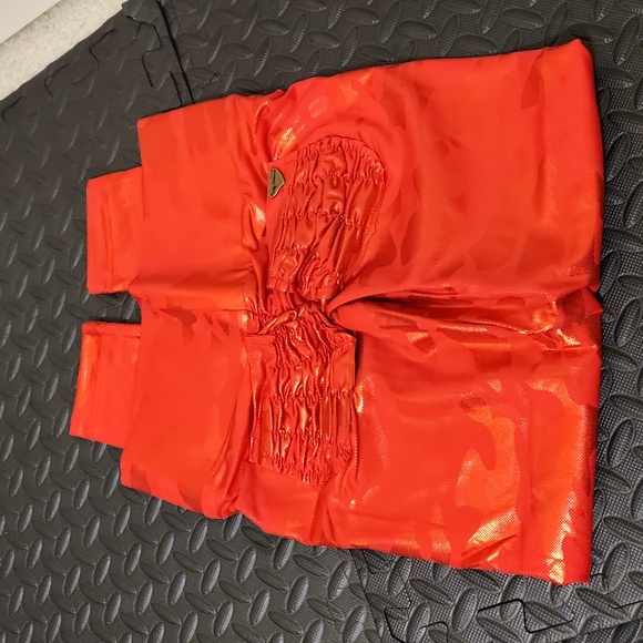 Cute Booty Lounge Other - CUTE BOOTY LOUNGE / ELEVATED LEGGINGS UDATED PICS AND VIDEO....